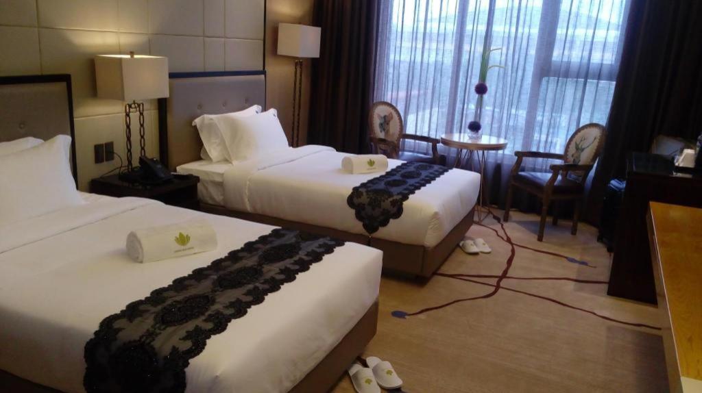 Lotus Blu Hotel Легаспи Экстерьер фото